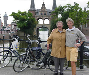 Hennie with her mother in Sneek