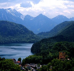 Alpsee with Hohenschwangau - photo by William A. Franklin