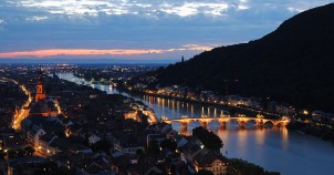 Gorgeous Heidelberg at night. Photo via Wikimedia Commons:Godoi