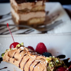 Cannoli or tiramisu?! Decisions! Photo via Flickr:Alexis Fam Photography