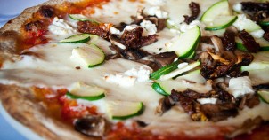 Pizza, pizza! Photo via Flickr:Alexis Fam Photography