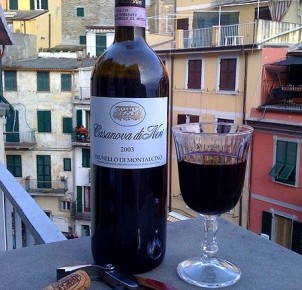 Sangiovese wine in Tuscany! Photo via Wikimedia Commons:Nicholas Solga