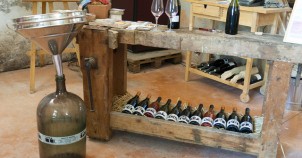 Wine tasting in Burgundy! Photo via Flickr:Michal Osmenda