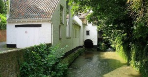 Jeker River runs through Maastricht - photo by Sundowners