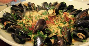 Mussels! Photo via Flickr:Matt Ryall