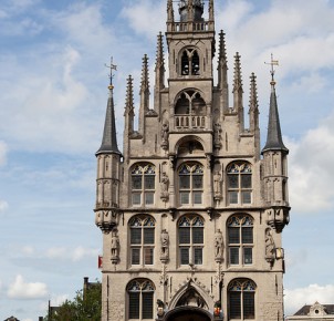 Gouda's famous Gothic city hall. Photo via Flickr:Qiou87