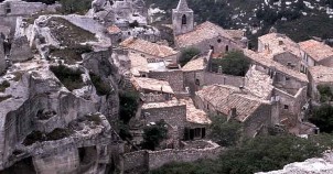 Les Baux de Provence. Photo via Wikimedia Commons.