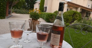 Relax with some Provence wine! Photo via Flickr:mochalosmenda