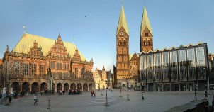 Rathaus and Dom in Bremen - photo by Klaus Grunberg