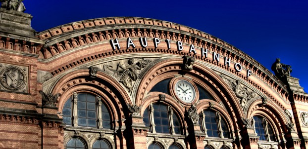 Bremen Hauptbahnhof (Train Station) - photo via Flickr:Maschinenraum
