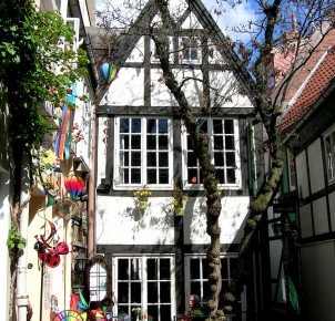 Schnoor in Bremen - photo via Flickr:ohaoha