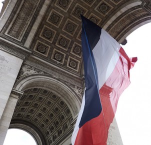 Arc de Triomphe in Paris - photo via Flickr:smemon87