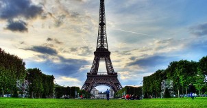 Eiffel Tower in Paris - photo via Flickr:Al lanni