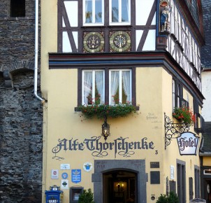 Cochem - photo via Flickr:michael clark stuff