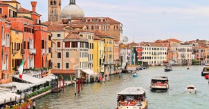 Canal in Venice - photo via Flickr:Tambako the Jaguar