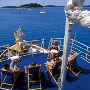 A 100 square metres sundeck offers enough room for enjoying the sun during the day.