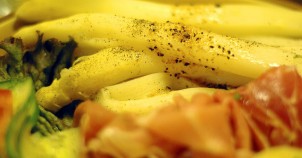 Spargel or white asparagus. Photo via Flickr:Unai Guerra
