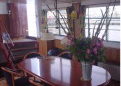 Inside the Zwaan